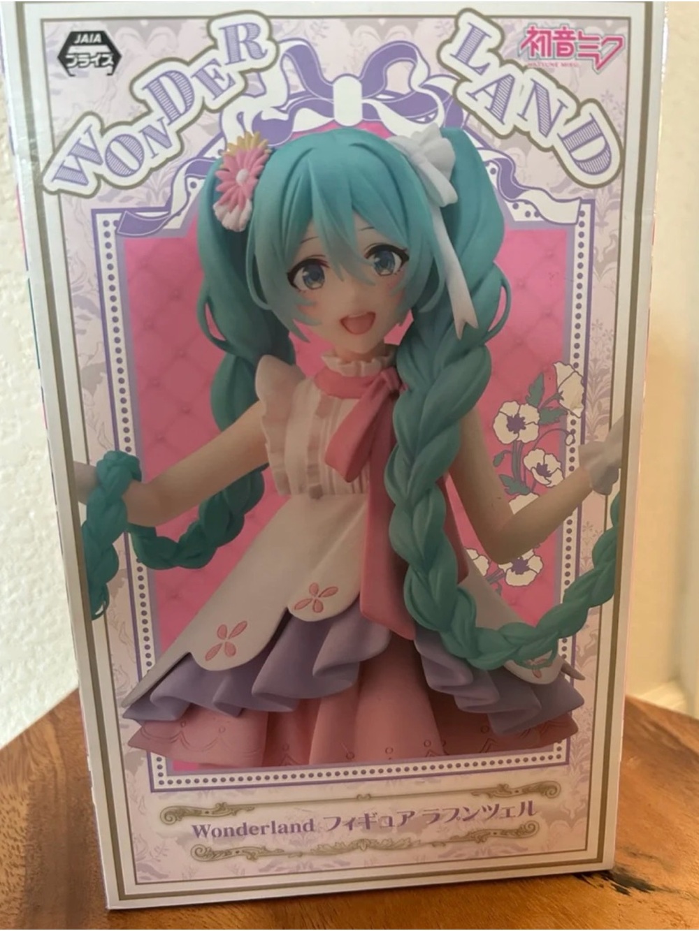 Hatsune Miku Wonderland Rapunzel Figure